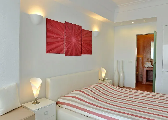 Dreaming View Apartment Imerovigli (Santorini)